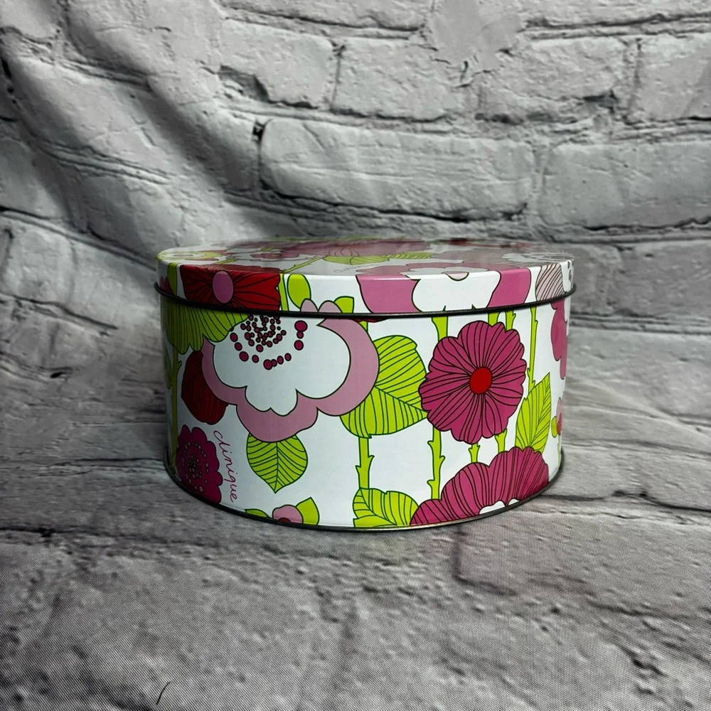 Clinique Mod Flower Power Promotional Tin Cannister Pink Green White 6” Diameter